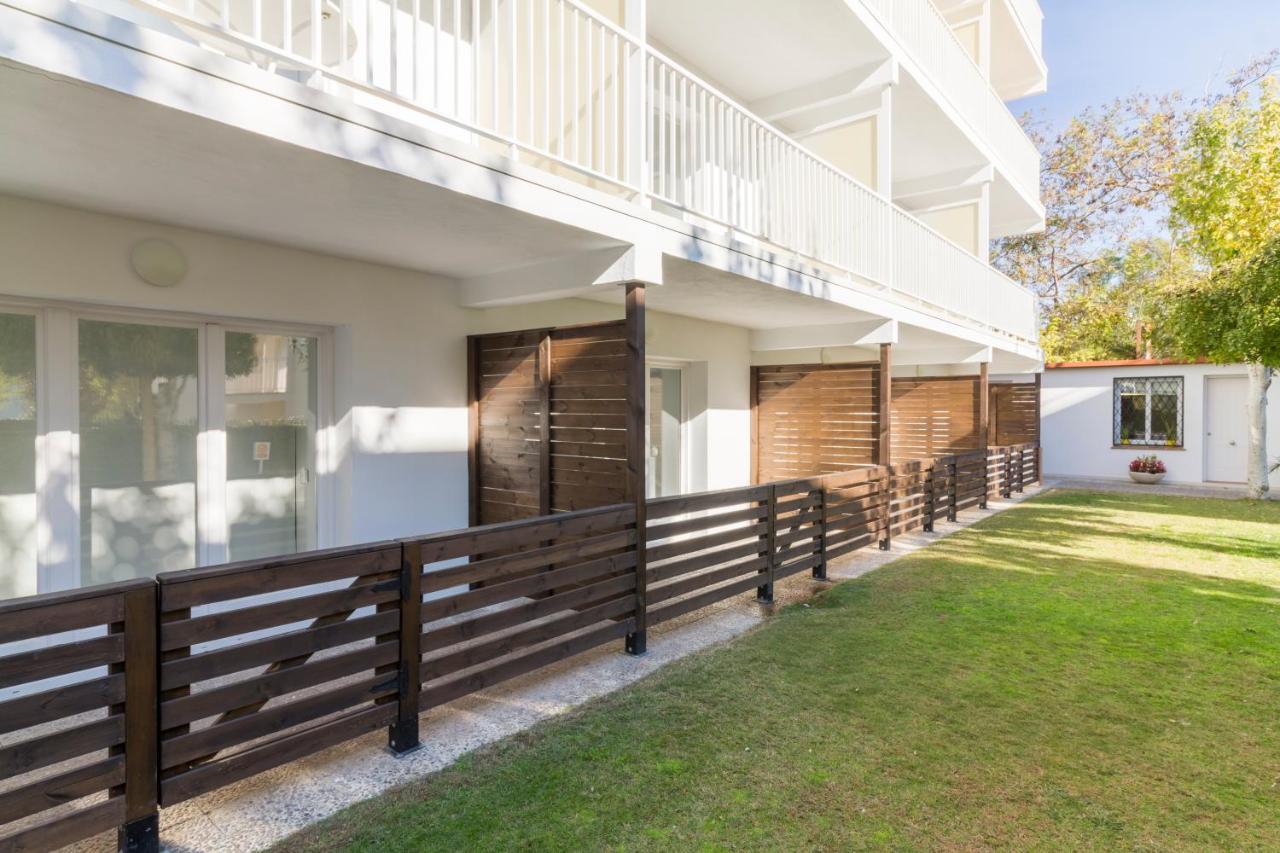 Apartamentos Sunway Amapola Sitges Exterior photo