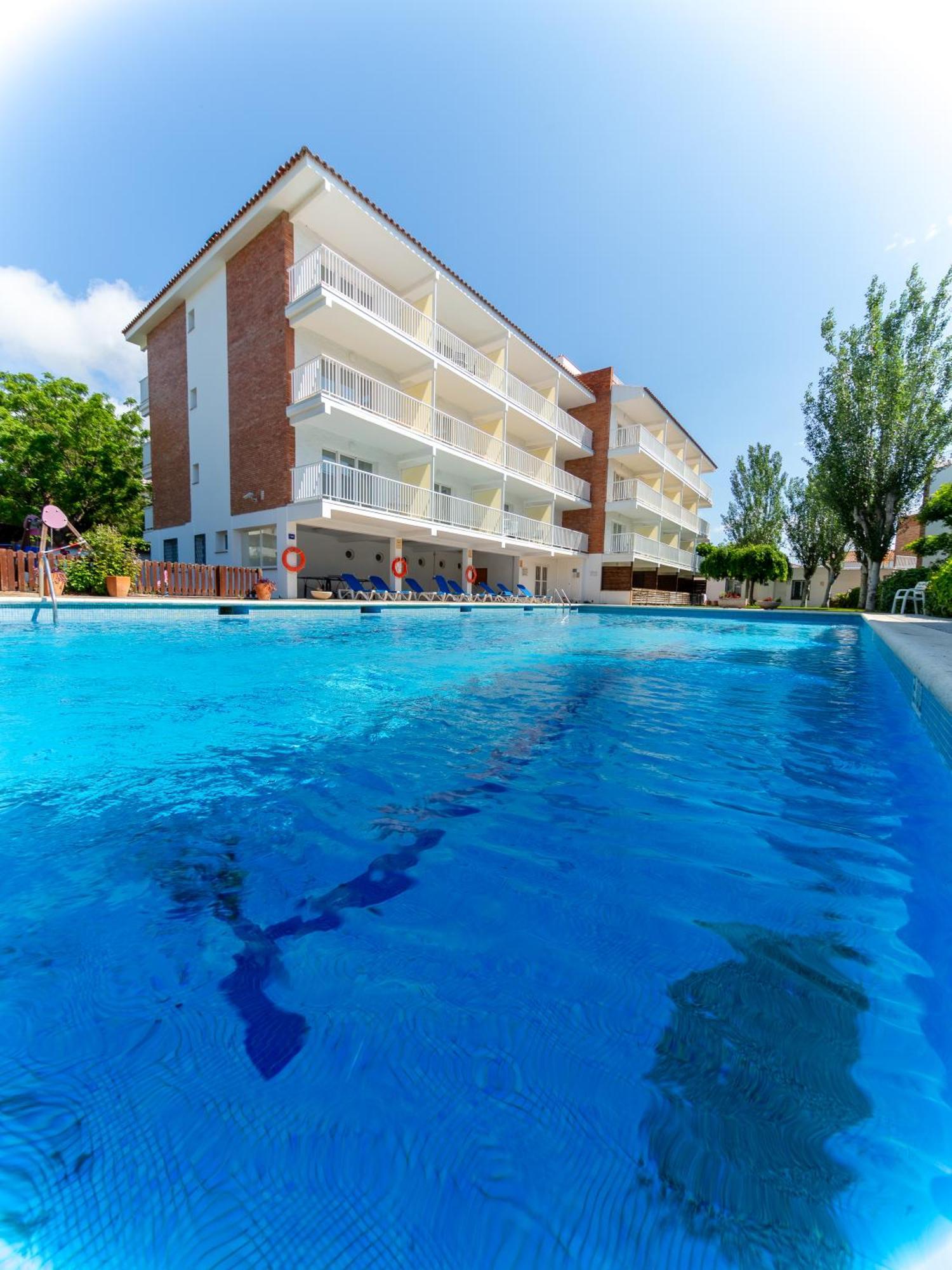 Apartamentos Sunway Amapola Sitges Exterior photo