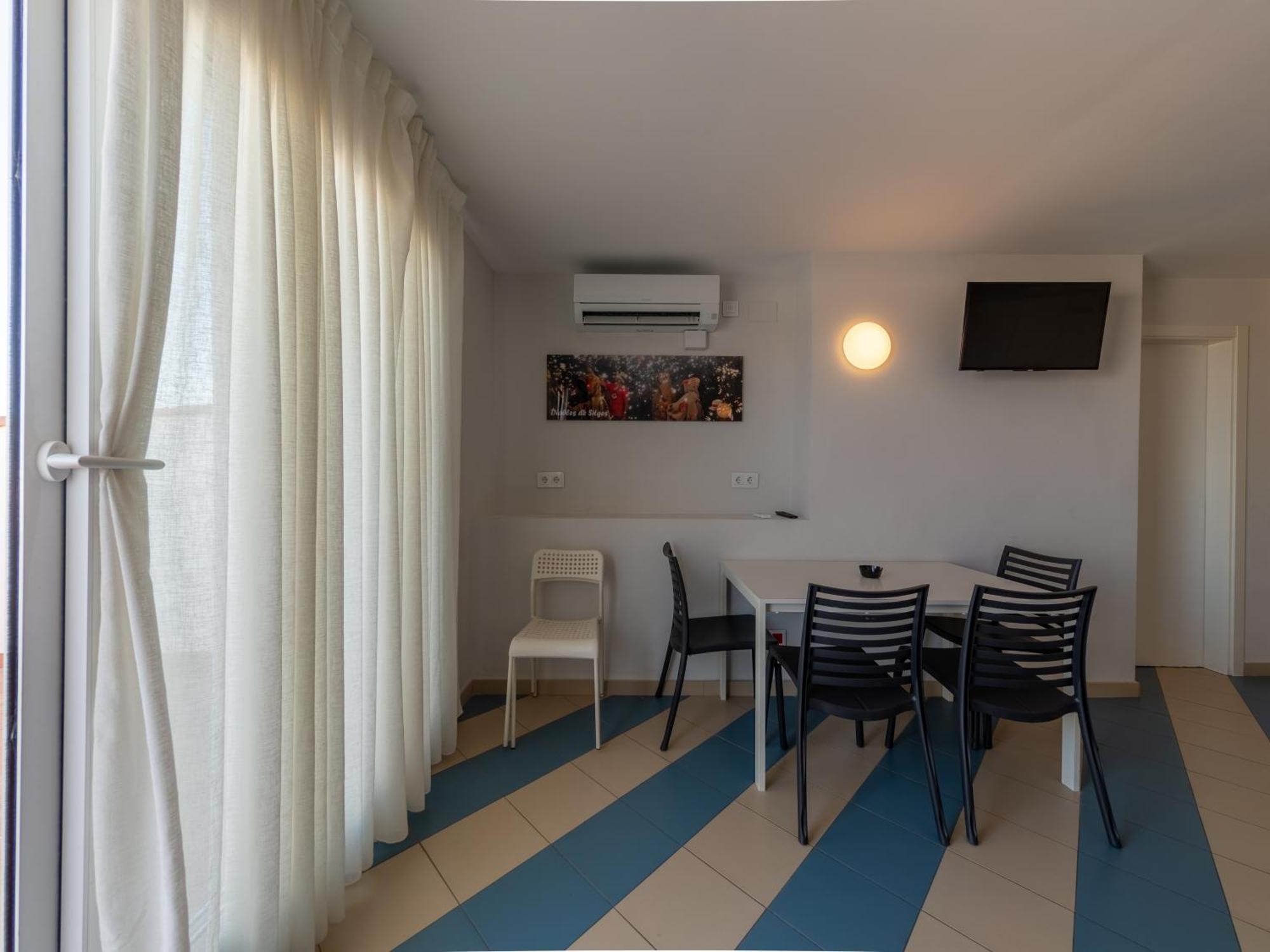 Apartamentos Sunway Amapola Sitges Exterior photo