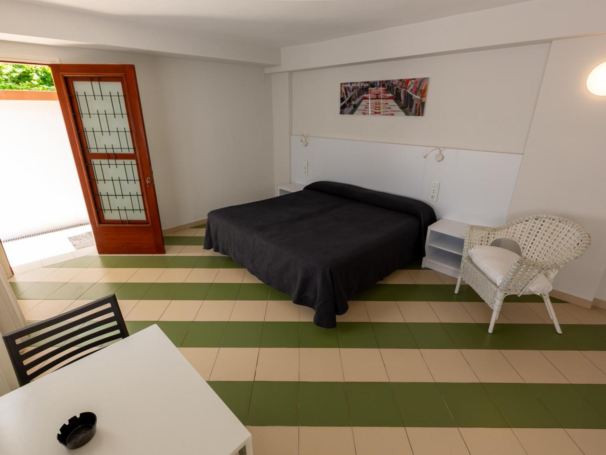 Apartamentos Sunway Amapola Sitges Exterior photo