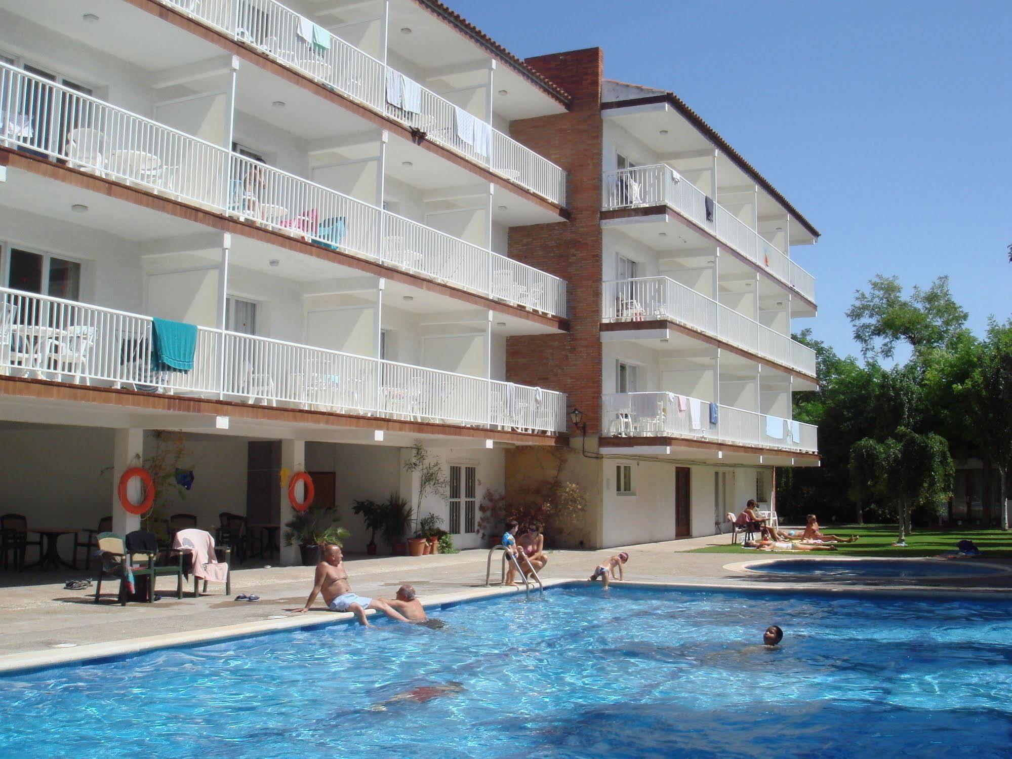 Apartamentos Sunway Amapola Sitges Exterior photo