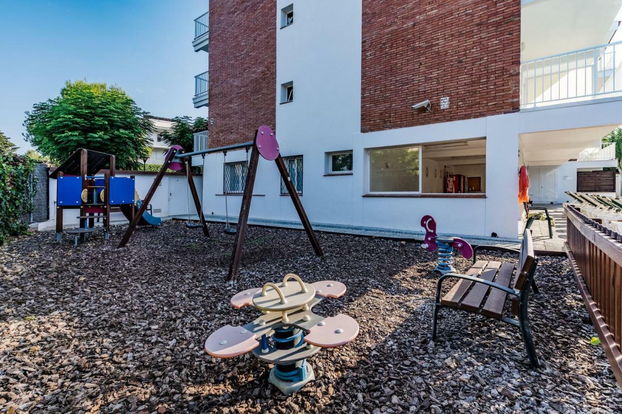 Apartamentos Sunway Amapola Sitges Exterior photo